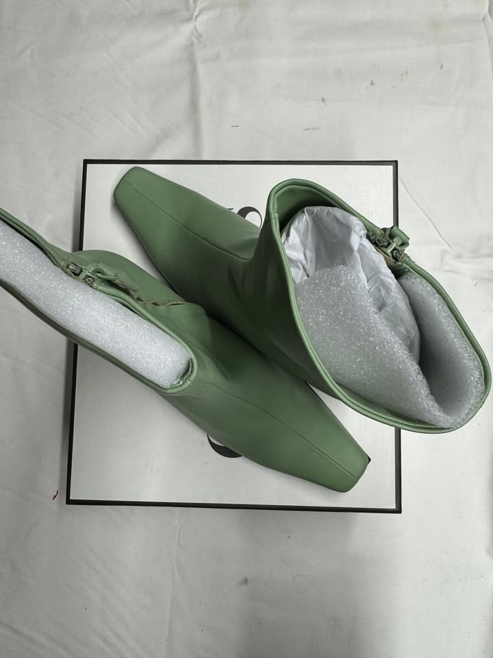 SENSO pistachio green leather kitten boot square toe EU 40/ AU 9