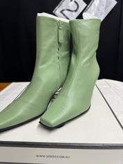 SENSO pistachio green leather kitten boot square toe EU 40/ AU 9