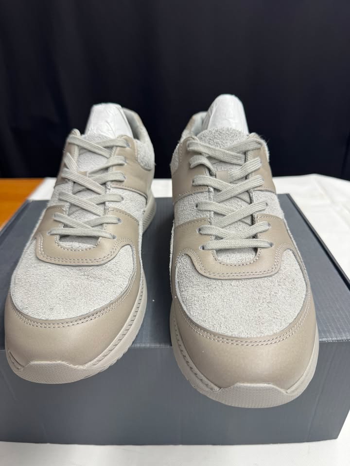 EVERLANE mens sneaker taupe grey leather suede US 11.5/ AU & UK 10.5