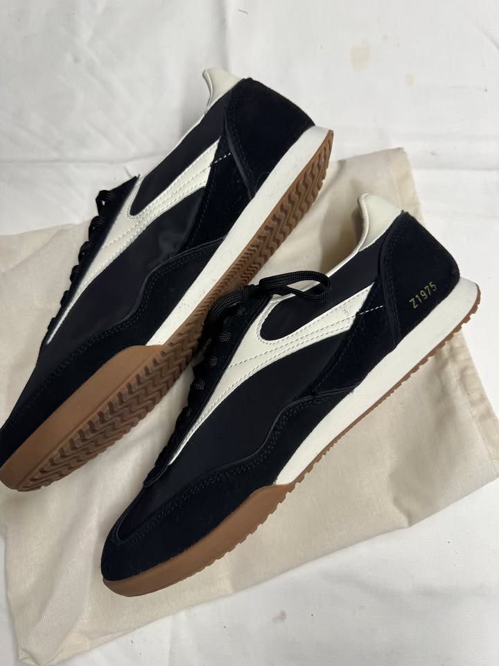 ZARA mens sneaker black white EU 44/ AU & UK 10/ US 11