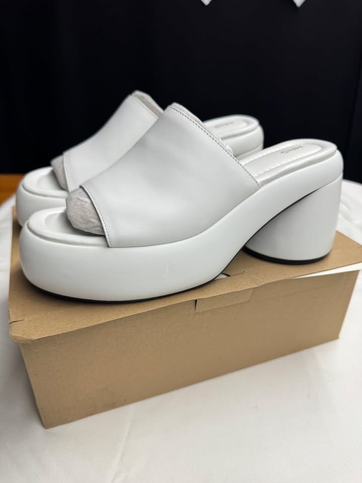 MNG Chunky platform heel white EU 39/ AU 8
