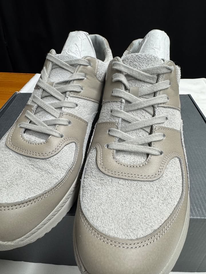 EVERLANE mens sneaker taupe grey leather suede US 11.5/ AU & UK 10.5