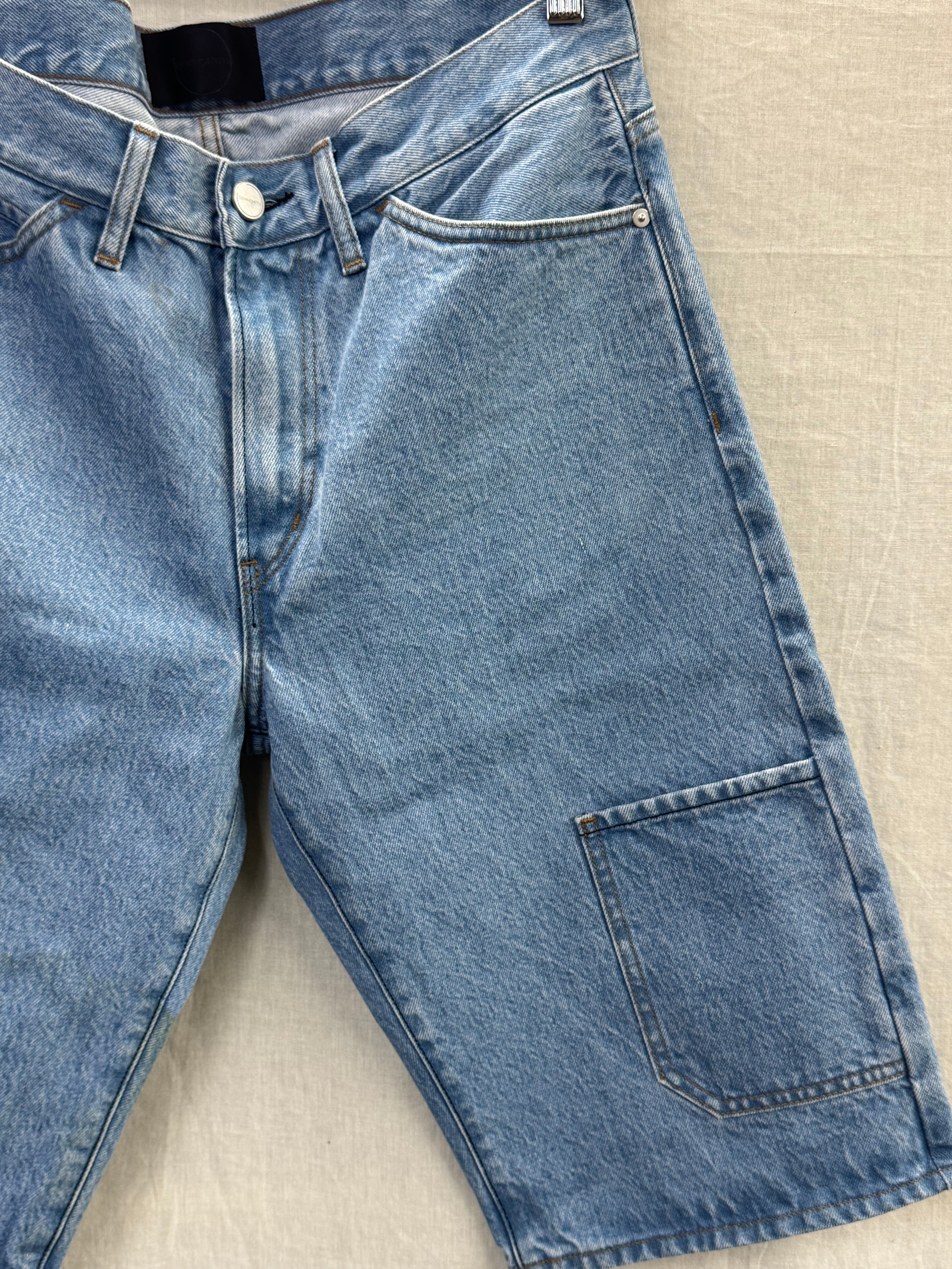 ARCHIVE NO. 31, THE MAVERICK SHORT AU32