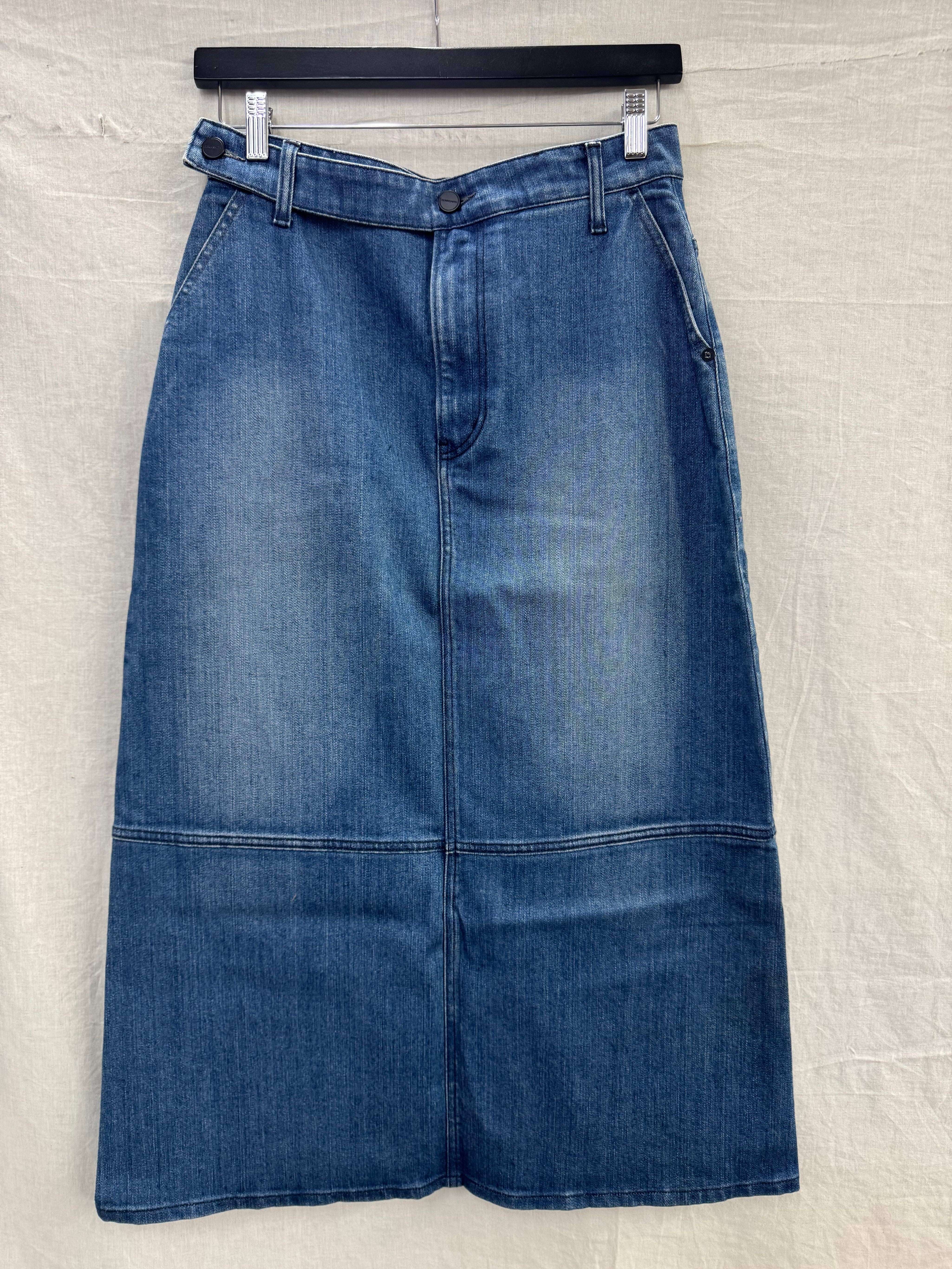 ARCHIVE NO. 102, THE UNKNOWN SKIRT AU10/28